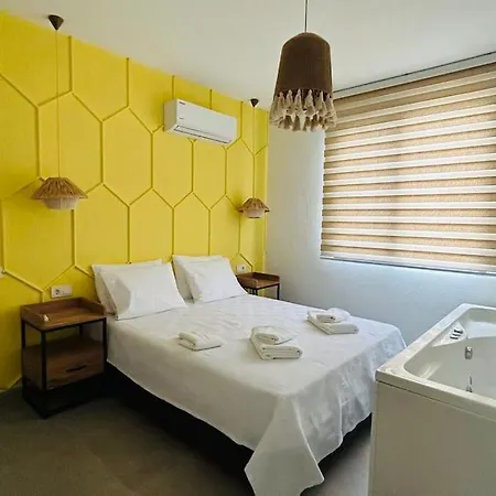 Kovuk Villalari-villa Selin Private Pool And Jacuzzi Villa *